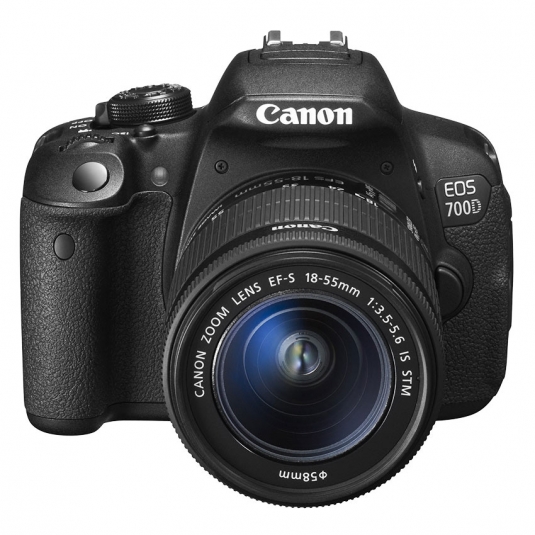 Canon EOS 700D 18.0MP với Lens kit EF-S